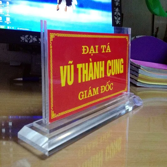 Biển chức danh mica cho thuê