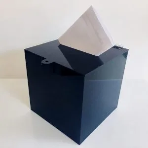 Thùng Phiếu Mica Màu